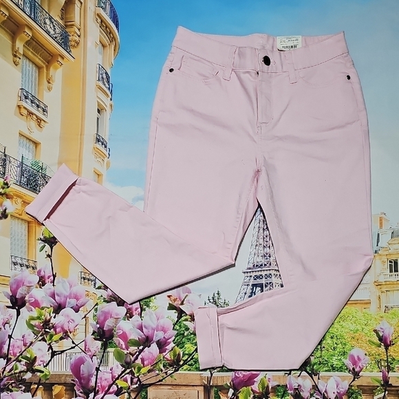 St. John's Bay Light Pink Skinny Ankle Jeans Size 4 NWT - Picture 2 of 6